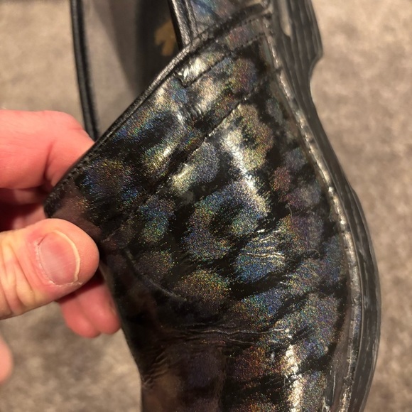 Metallic Patterned Clogs - Picture 2 of 6